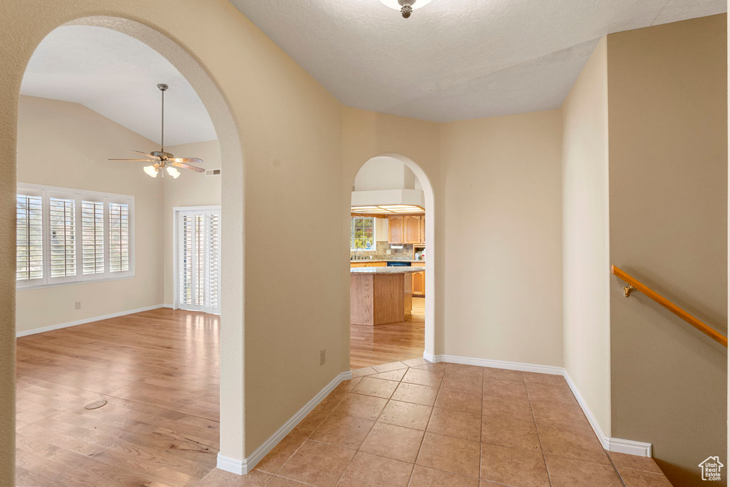 Photo 3 for MLS #2107895 at 439 E Paintbrush Way