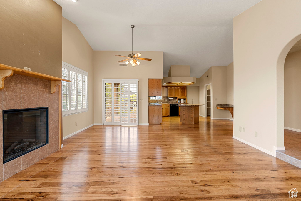 Photo 6 for MLS #2107895 at 439 E Paintbrush Way