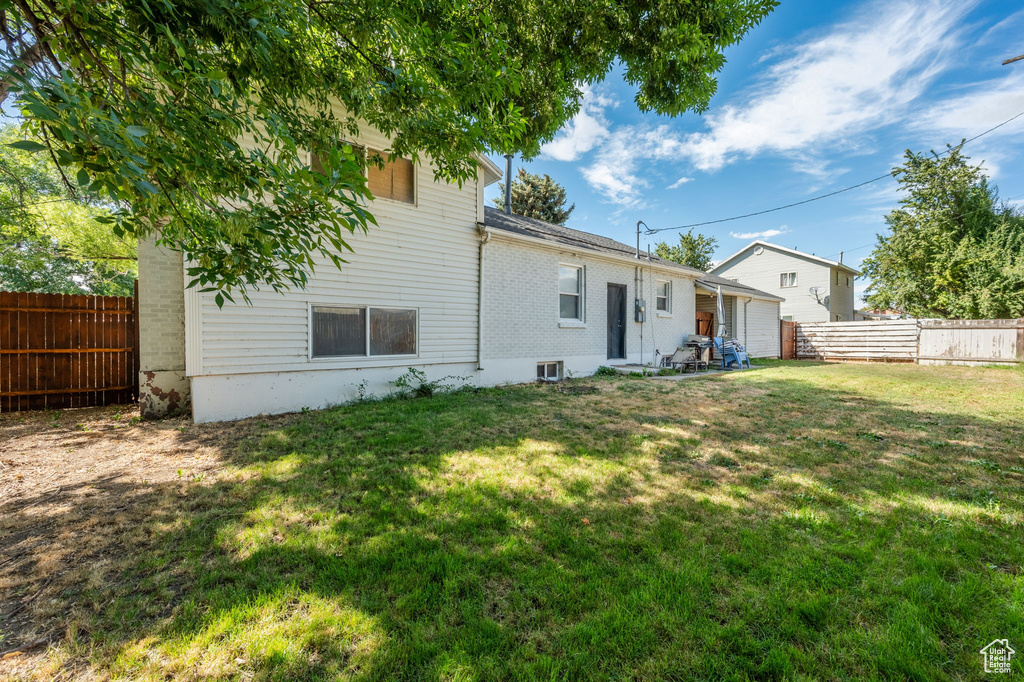 Photo 18 for MLS #2107934 at 447 S 300 East