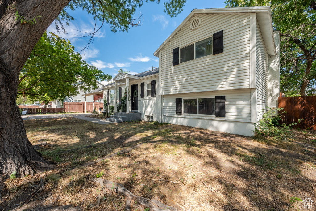 Photo 2 for MLS #2107934 at 447 S 300 East