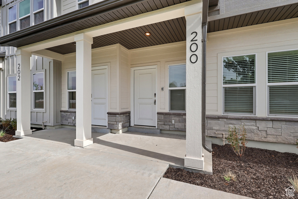 Photo 2 for MLS #2107960 at 200 W 3175 South