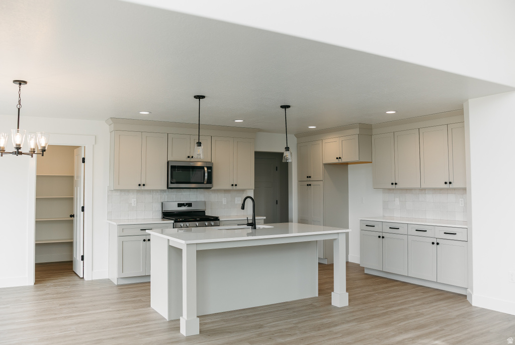 962 N 3620 W #213 Lehi, UT 84043