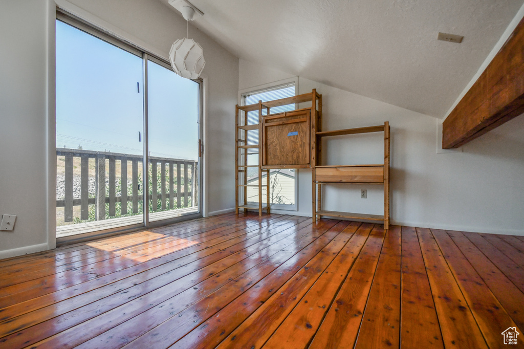 Photo 9 for MLS #2107975 at 4553 Balsam Dr