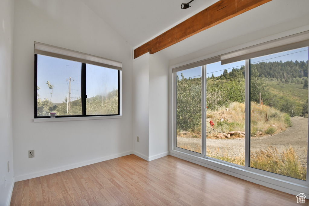 Photo 5 for MLS #2107975 at 4553 Balsam Dr