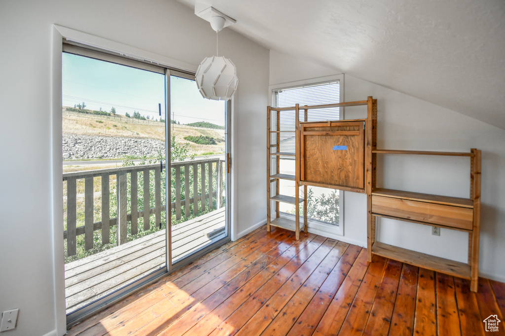 Photo 10 for MLS #2107975 at 4553 Balsam Dr