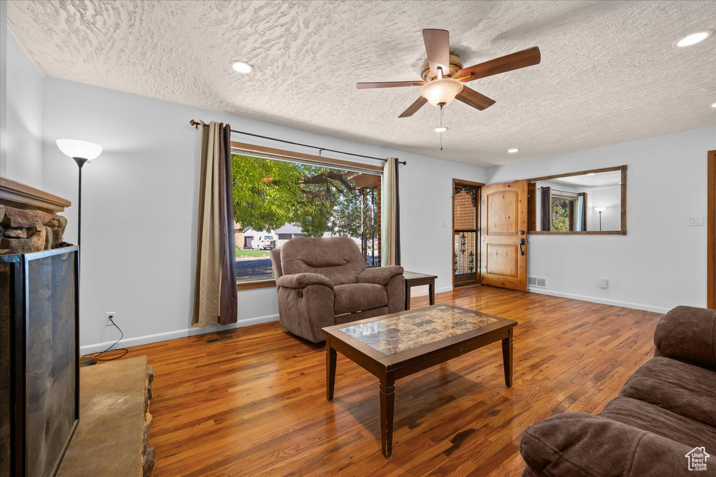 Photo 9 for MLS #2107988 at 1324 S Liberty Avenue