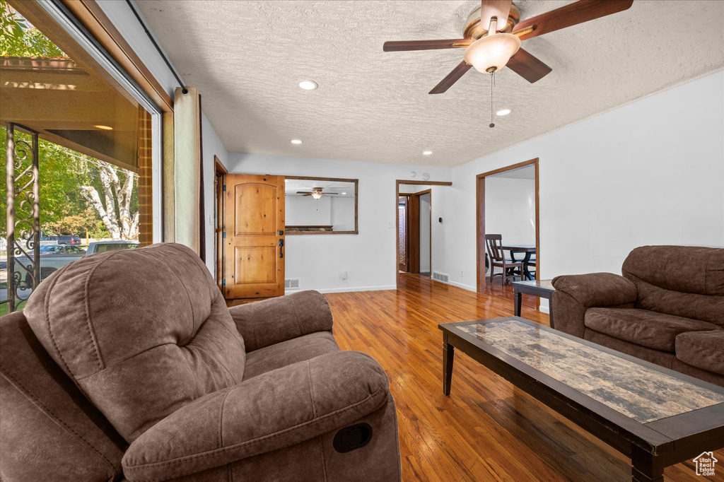 Photo 11 for MLS #2107988 at 1324 S Liberty Avenue