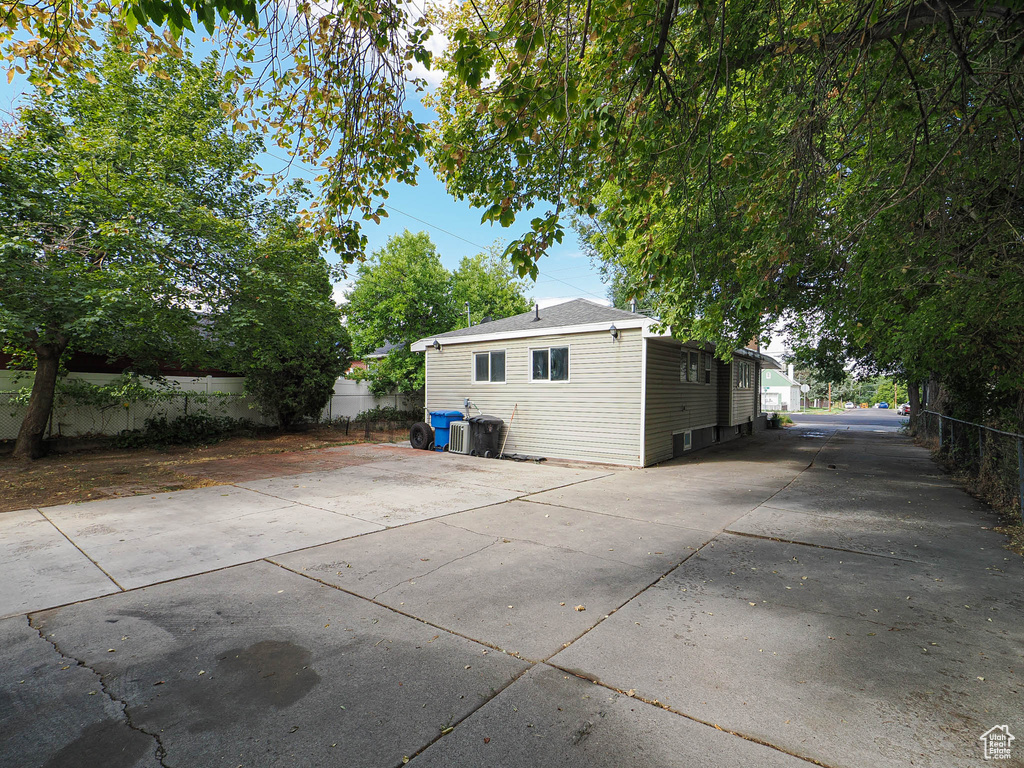 Photo 6 for MLS #2108010 at 3379 S 900 East