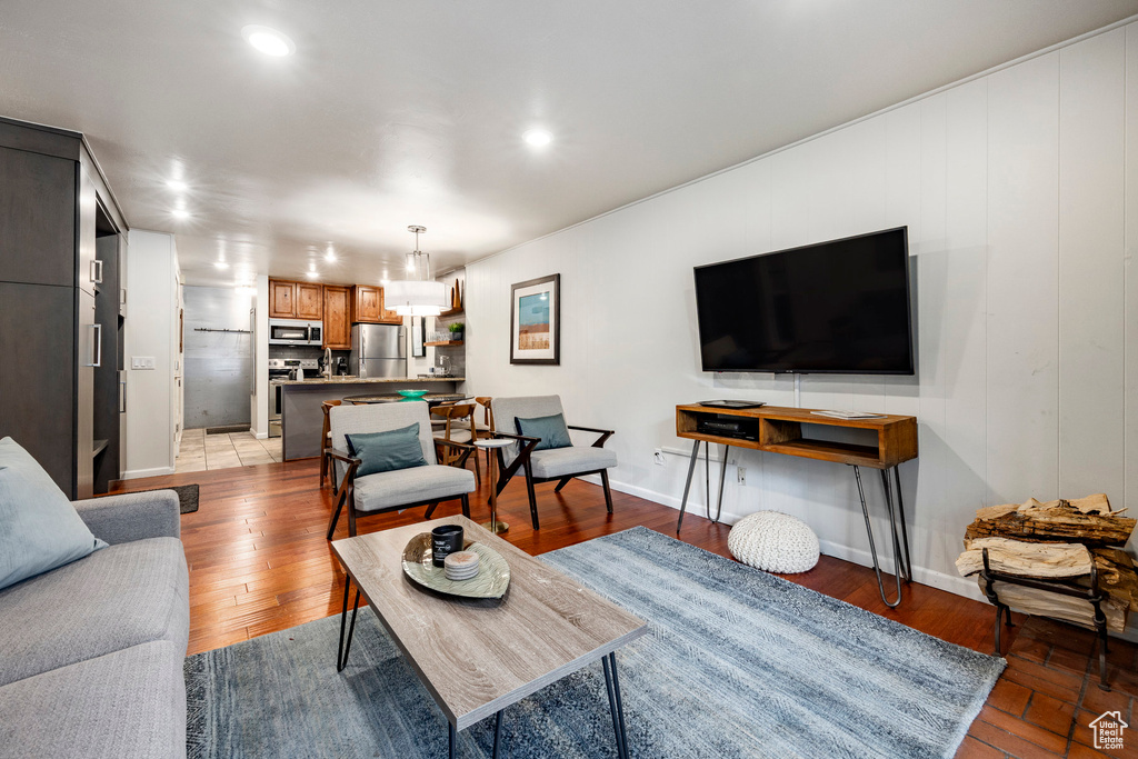 Photo 13 for MLS #2108016 at 1509 Park Ave #403