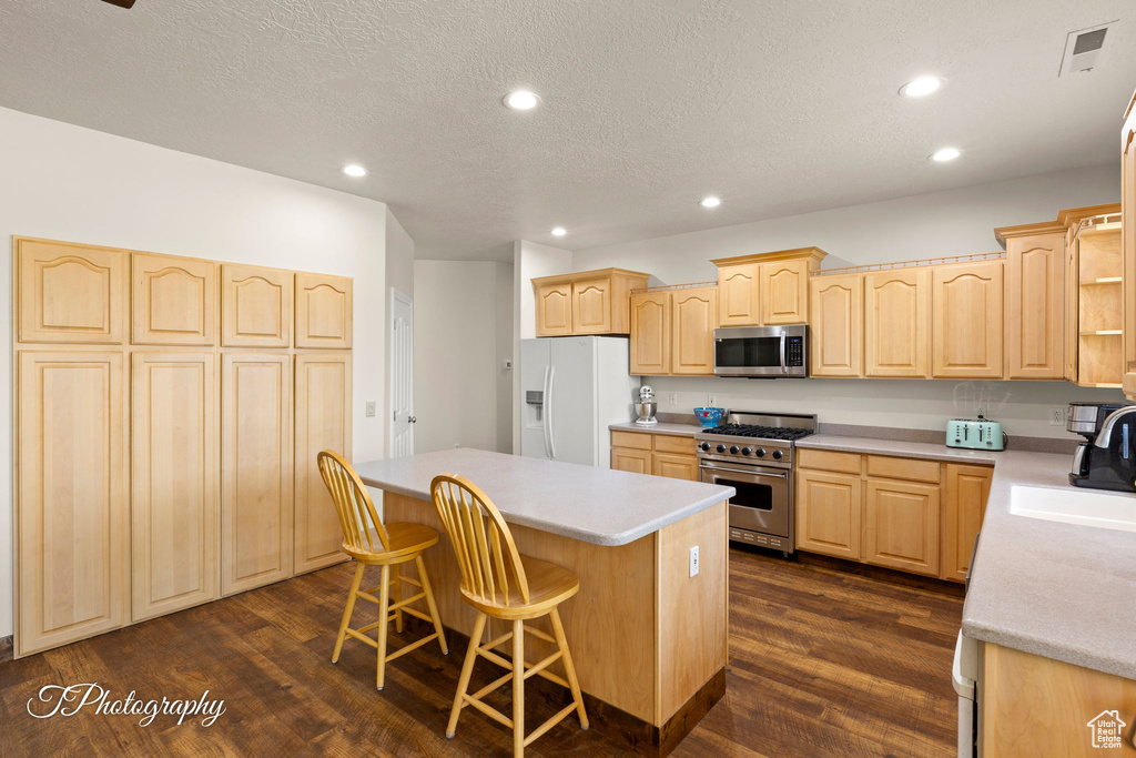 Photo 15 for MLS #2108025 at 857 N Old Farms Rd