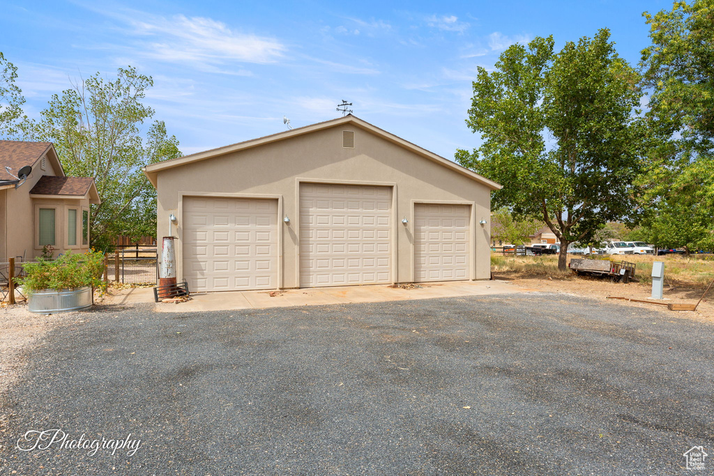 Photo 52 for MLS #2108025 at 857 N Old Farms Rd
