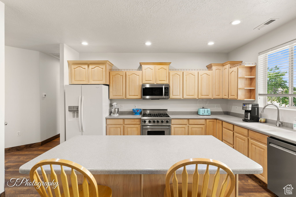 Photo 13 for MLS #2108025 at 857 N Old Farms Rd