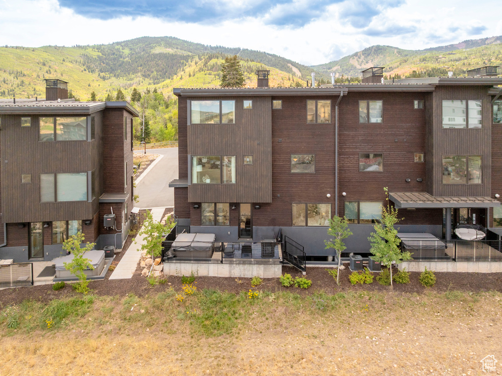 Photo 5 for MLS #2108032 at 3481 Ridgeline Dr