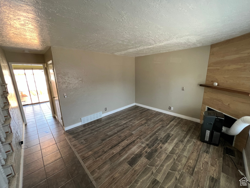 861 E 575 N Layton, UT 84041