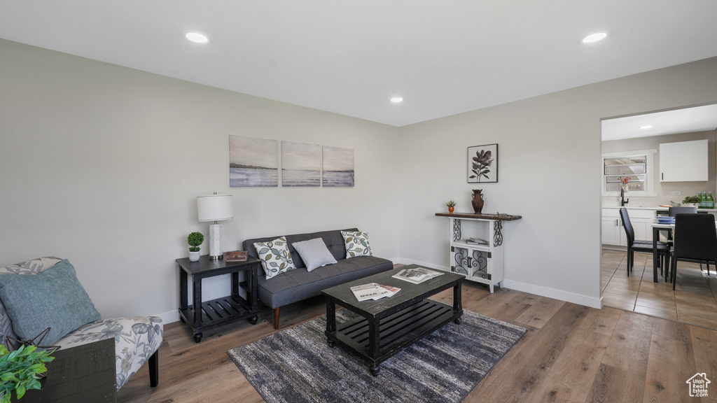 Photo 3 for MLS #2108076 at 55 S Cooley St