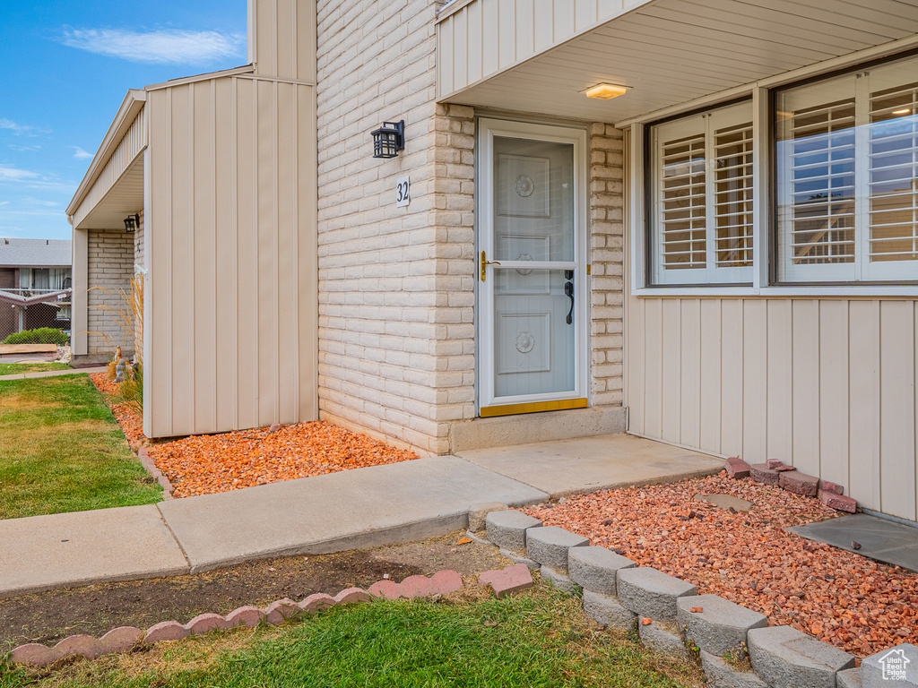 Photo 5 for MLS #2108099 at 1950 S 200 West #E32