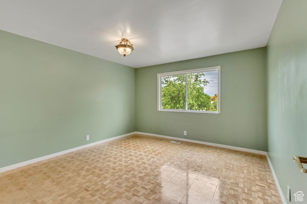1060 E SLEEPY HOLLOW LN Sandy, UT 84094