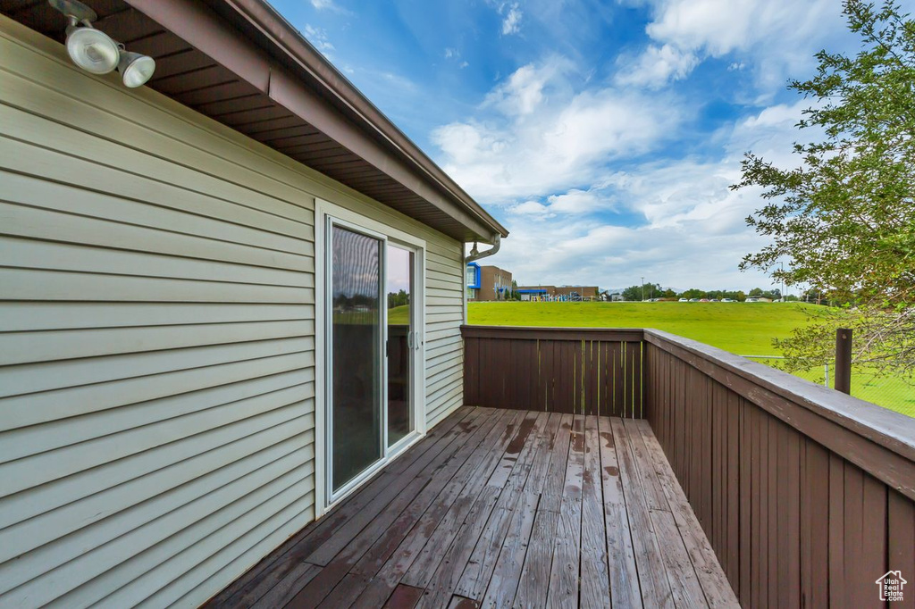 1060 E SLEEPY HOLLOW LN Sandy, UT 84094