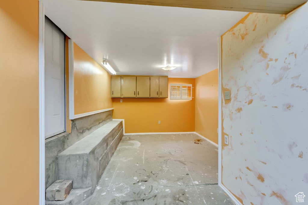 1060 E SLEEPY HOLLOW LN Sandy, UT 84094