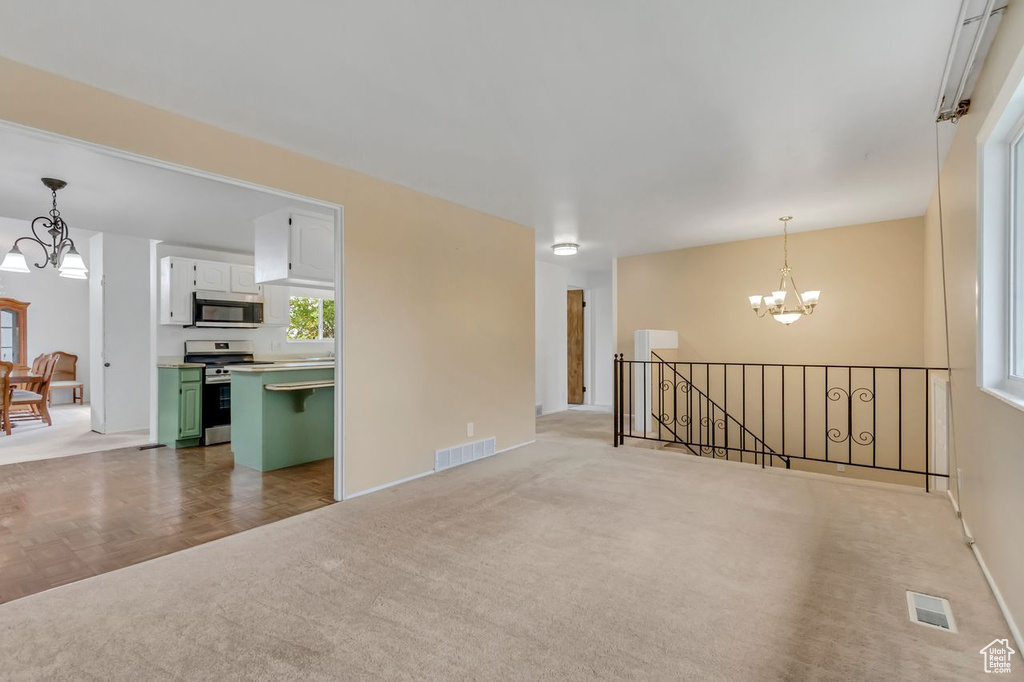 1060 E SLEEPY HOLLOW LN Sandy, UT 84094