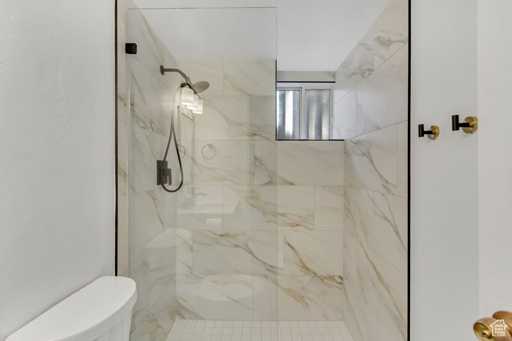1060 E SLEEPY HOLLOW LN Sandy, UT 84094