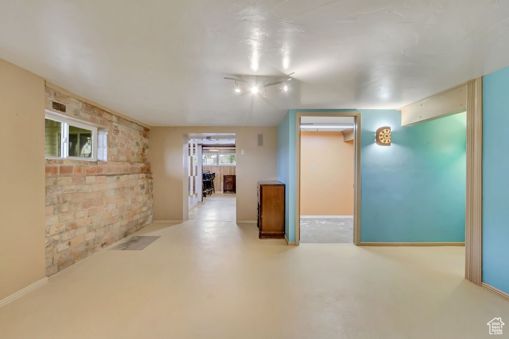 1060 E SLEEPY HOLLOW LN Sandy, UT 84094