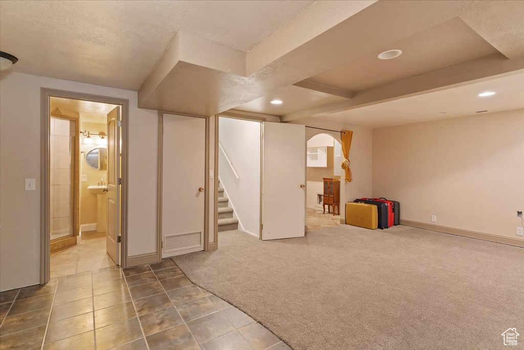 Photo 17 for MLS #2108119 at 896 E 40th St