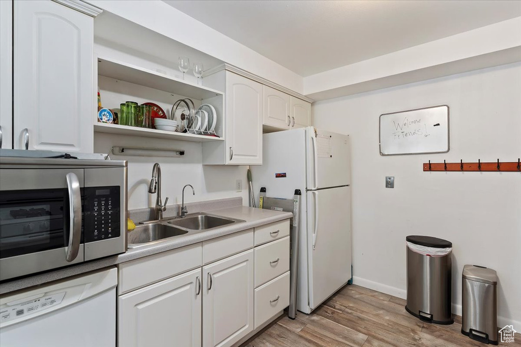 Photo 6 for MLS #2108119 at 896 E 40th St