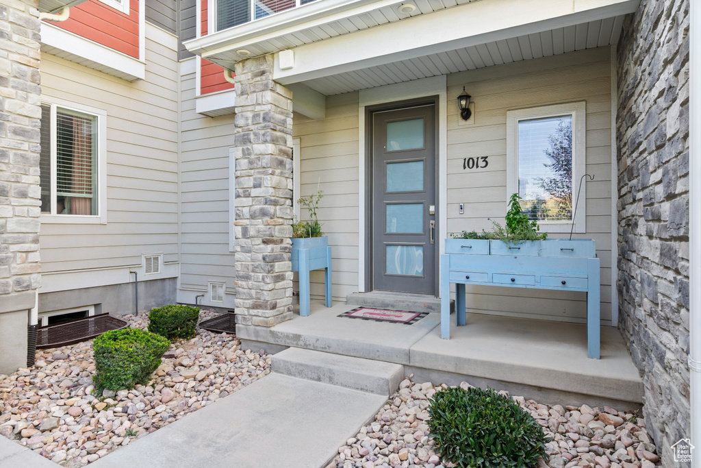 1013 W SAPPHIRE PEAK DR Bluffdale, UT 84065