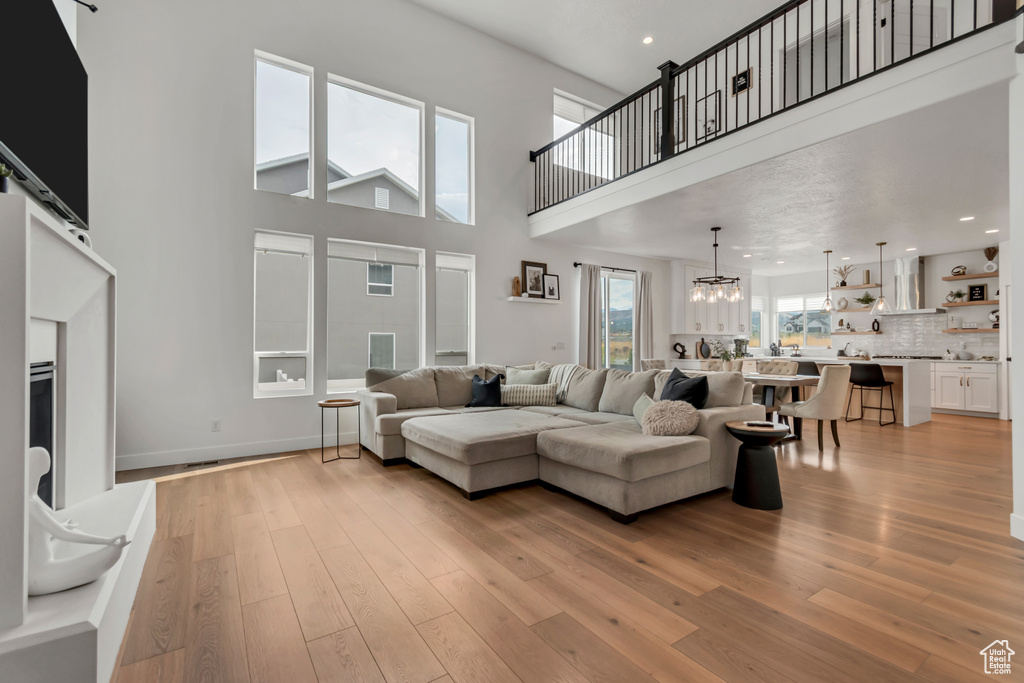 6867 W WINDY OAK DR Herriman, UT 84096