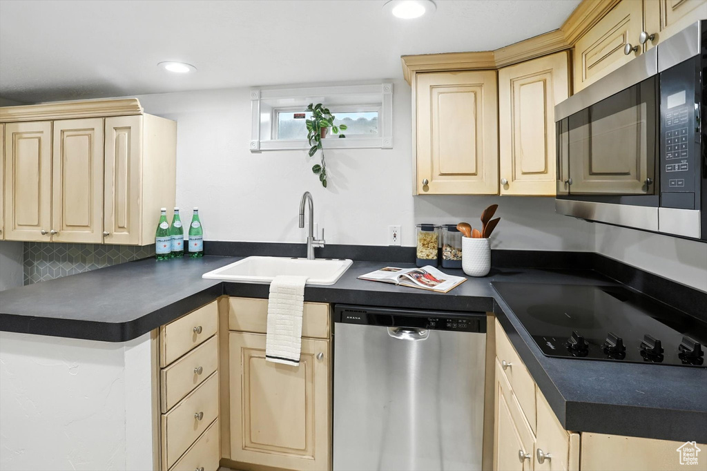 Photo 31 for MLS #2108151 at 1411 E Woodland Ave