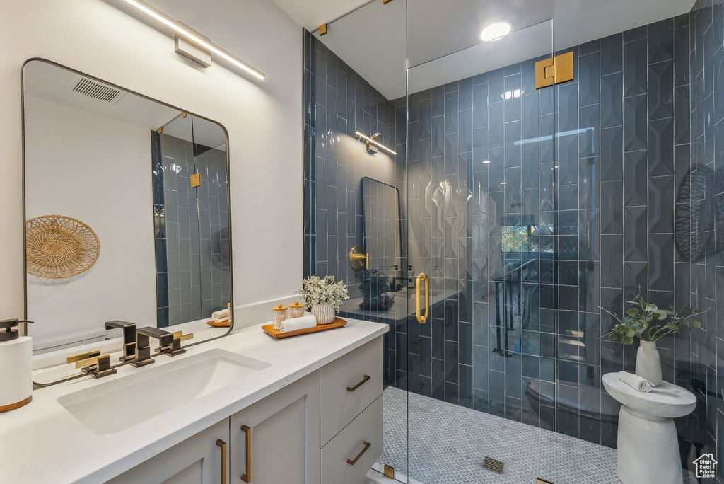 Photo 35 for MLS #2108154 at 860 E 3rd Ave #6
