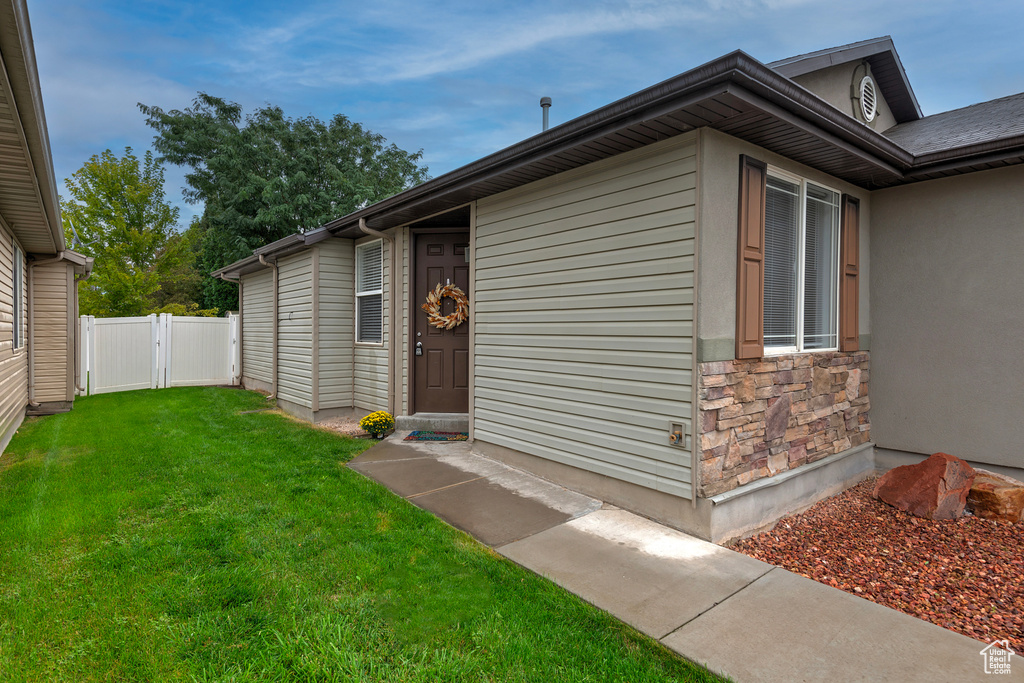 758 N BRADFORD DR North Salt Lake, UT 84054
