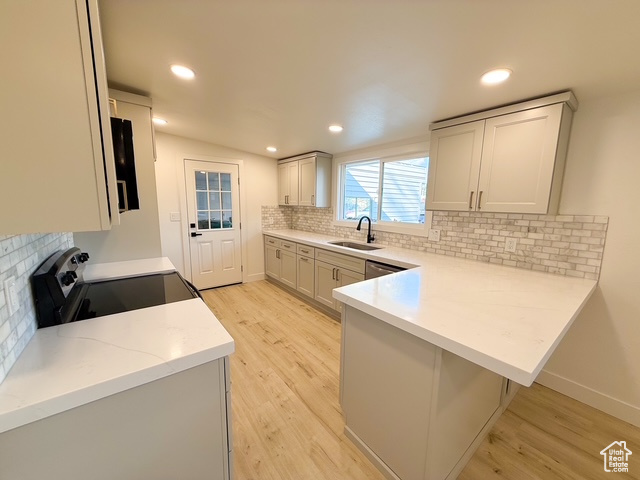 1498 REID DR Layton, UT 84041