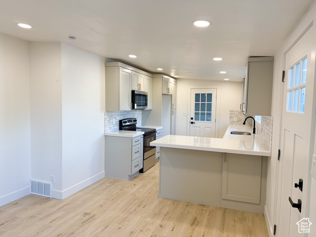 1498 REID DR Layton, UT 84041