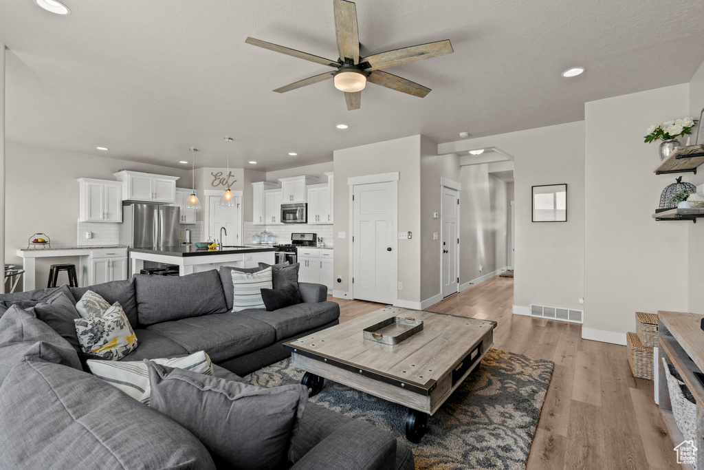 Photo 5 for MLS #2108165 at 701 W 4050 North