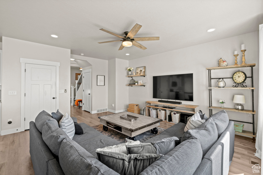 Photo 6 for MLS #2108165 at 701 W 4050 North