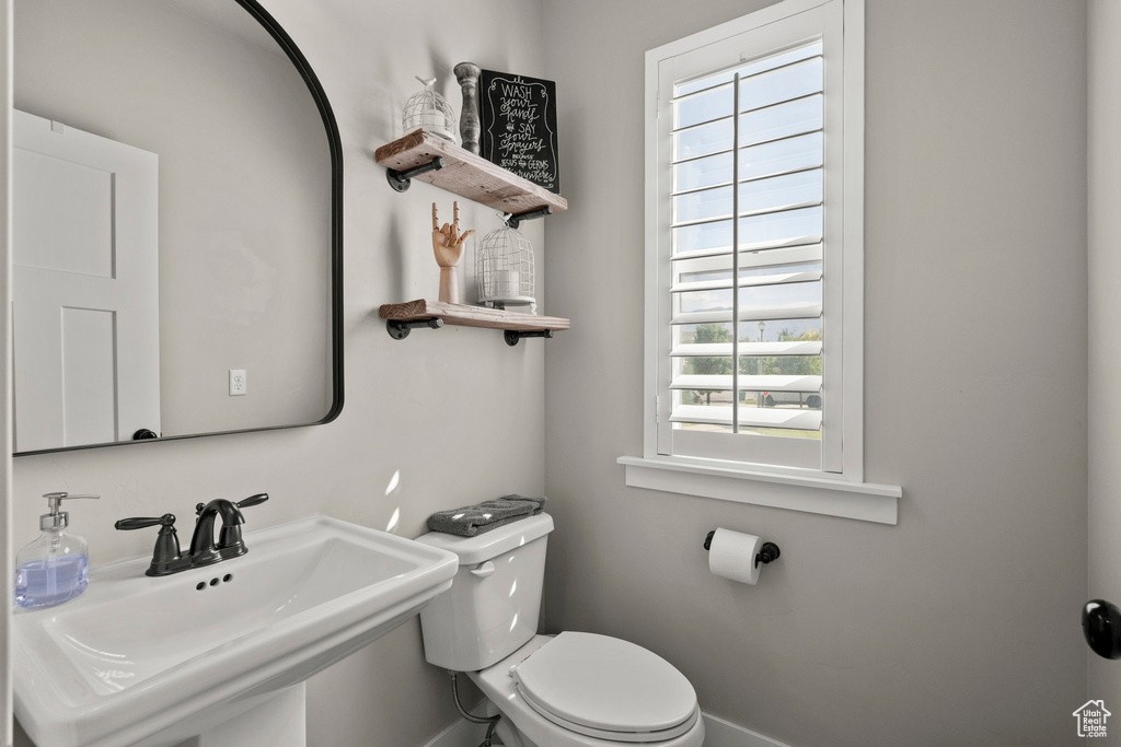 Photo 17 for MLS #2108165 at 701 W 4050 North