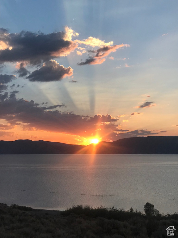 3184 S NINA LOOP Garden City, UT 84028
