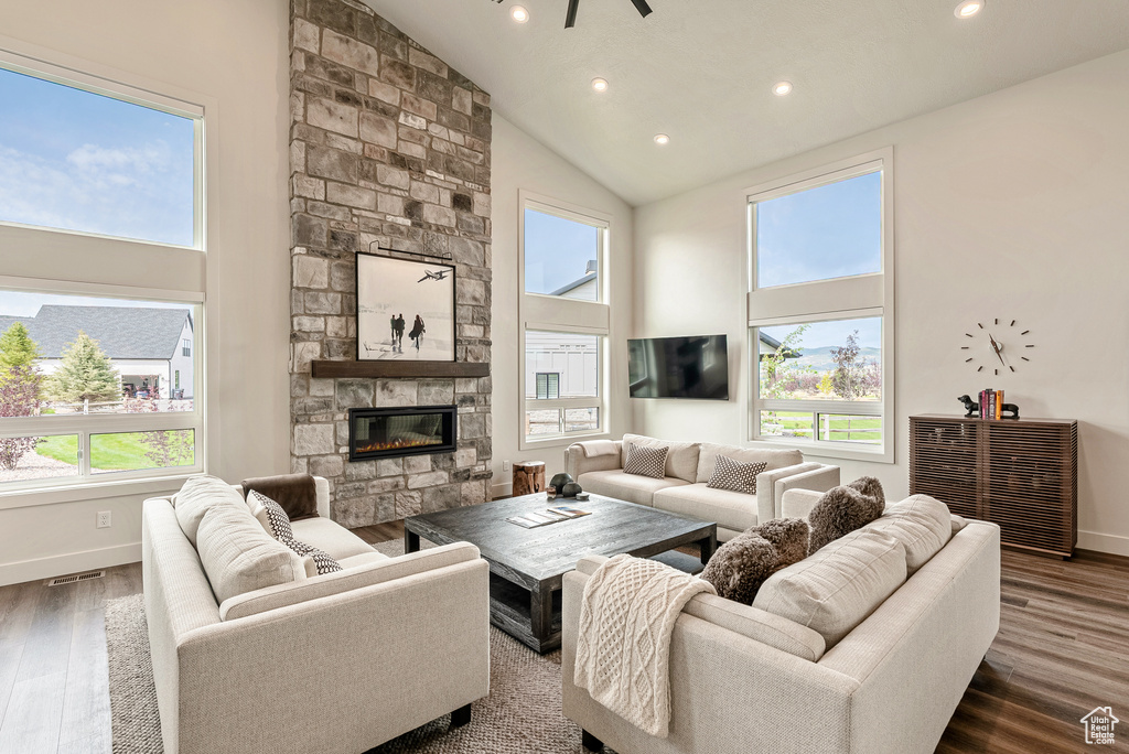 Photo 11 for MLS #2108237 at 981 Hart Loop