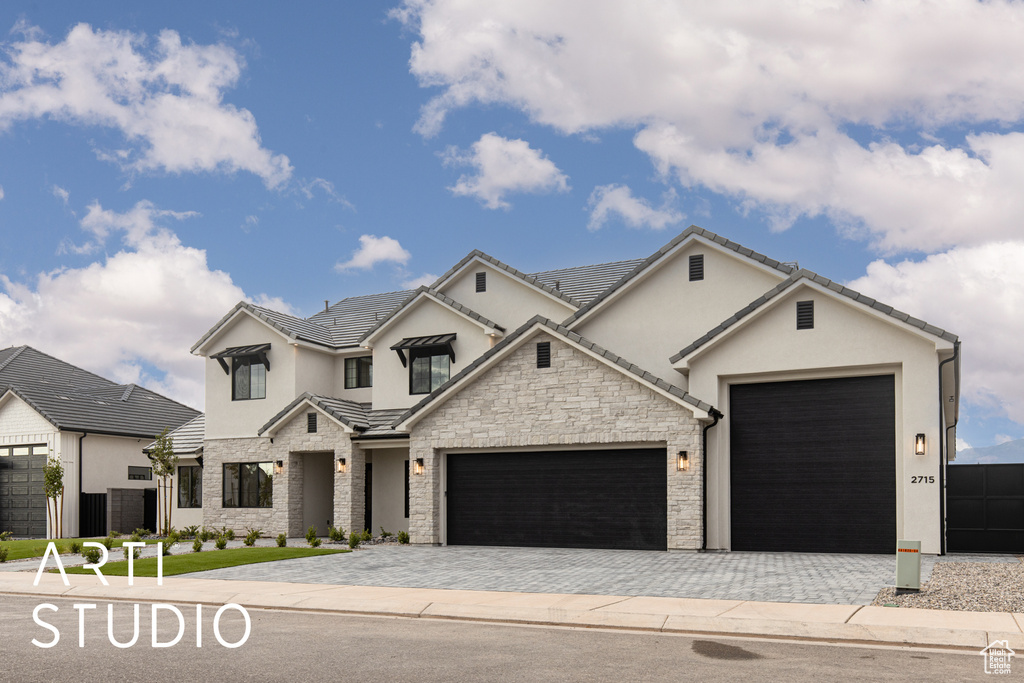 Photo 2 for MLS #2108249 at 2715 E Moorland Dr