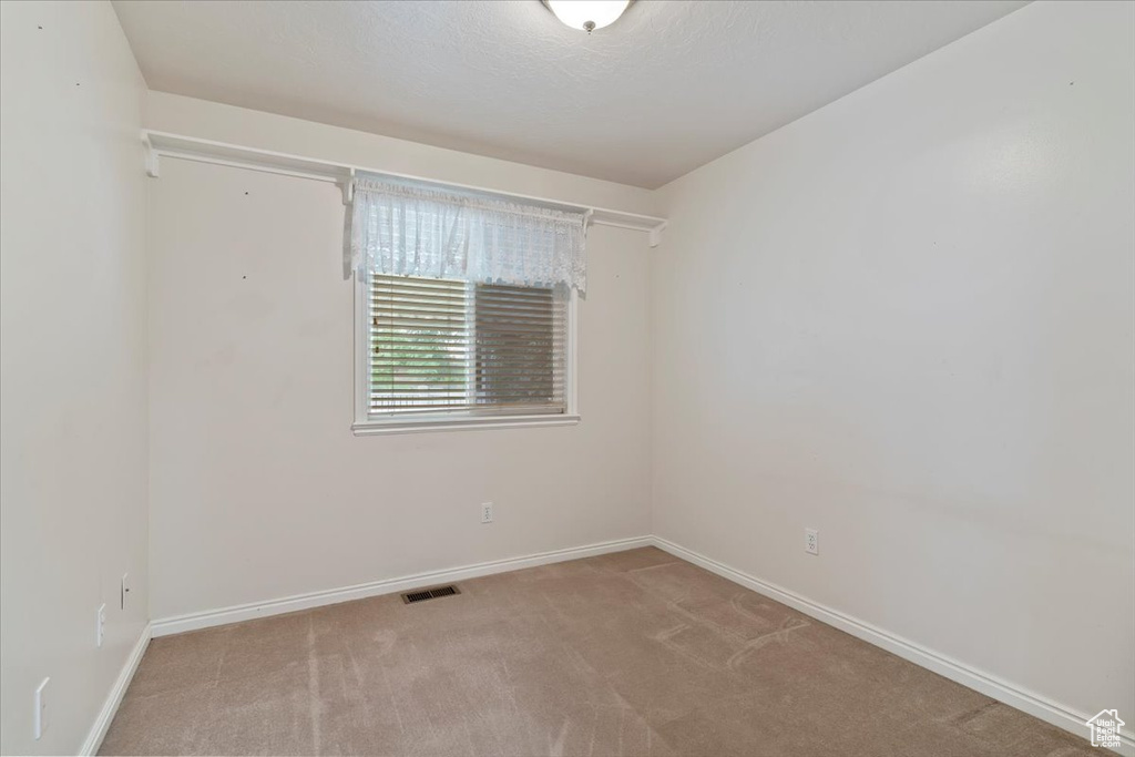 Photo 16 for MLS #2108261 at 527 E 2500 North