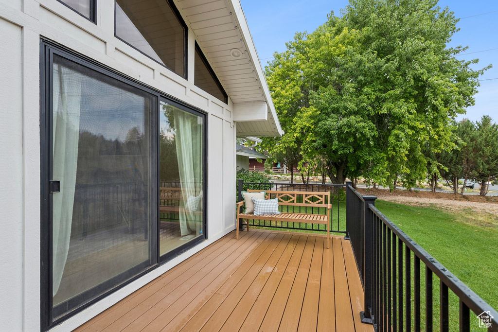 Photo 5 for MLS #2108266 at 880 Stringtown Rd
