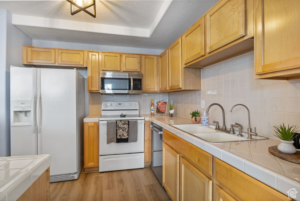 Photo 9 for MLS #2108268 at 14234 S Daisyfield Dr