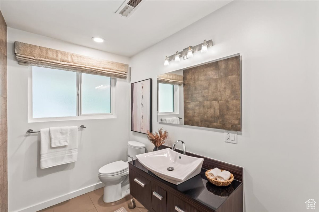 Photo 16 for MLS #2108320 at 938 N Terrace Hills Dr