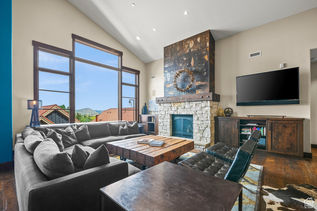 Photo 2 for MLS #2108326 at 1825 Three Kings Dr #4302