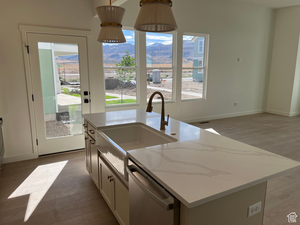 6976 W LAKE AVE South Jordan, UT 84009