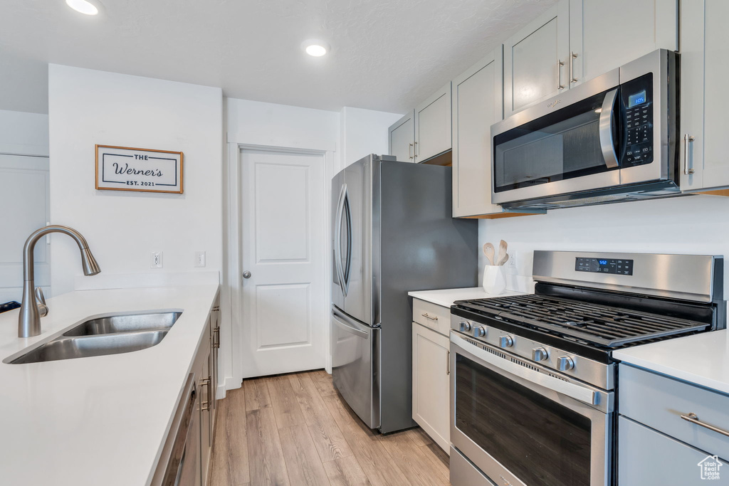 574 N WINDING RIVER AVE Lehi, UT 84048
