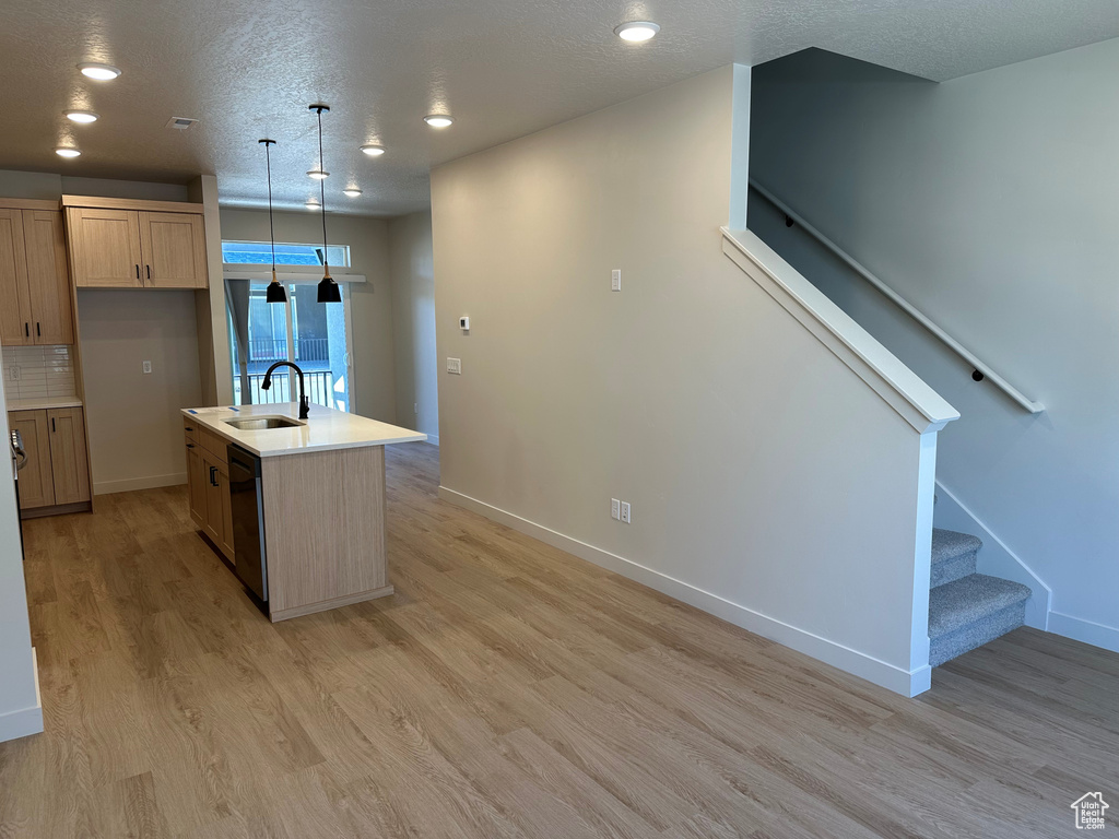 1160 N CLIFTON DR #114 North Salt Lake, UT 84054