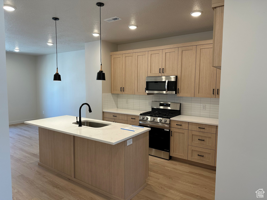 1160 N CLIFTON DR #114 North Salt Lake, UT 84054